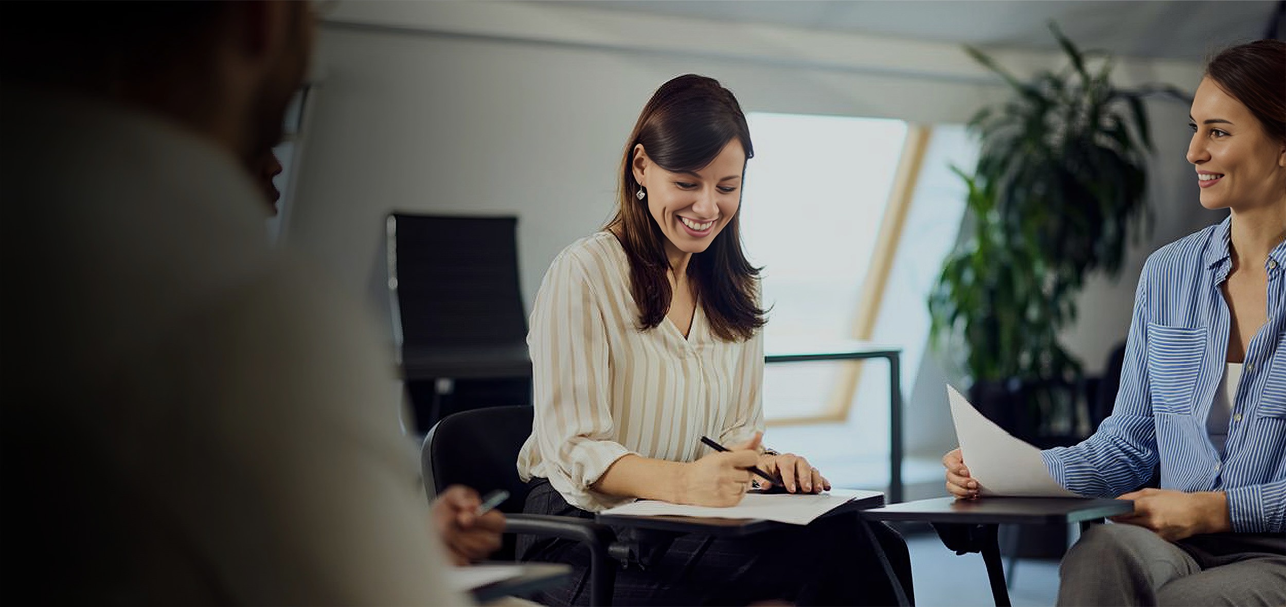 Métier Finance and Compliance Background